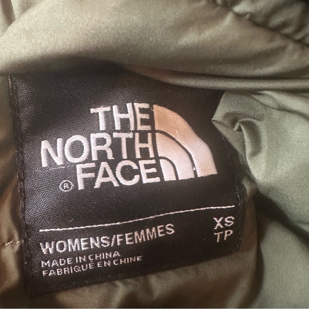 The North Face WOMEN’S MAUNA KEA PARKA
Green - Picture 13 of 16